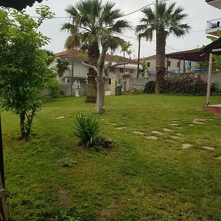 Romantic With Garden View #1 Vakantiehuis Afytos