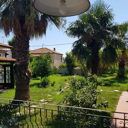Vakantiehuis Romantic With Garden View #1 Afytos