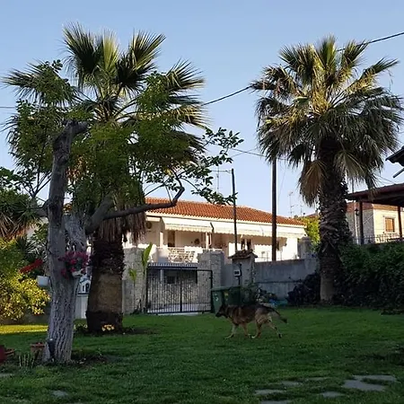 Romantic With Garden View #1 Vakantiehuis